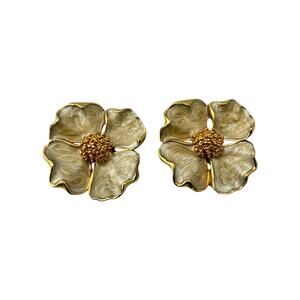 Vintage Avon Yellow Enamel Dogwood Flower Clip On Earrings Gold Tone EUC
